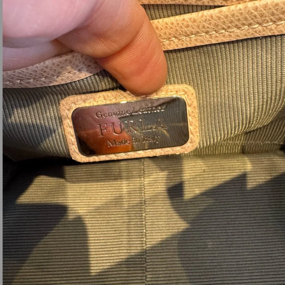 Furla Metropolis mini Bag RARE - Picture 7 of 8